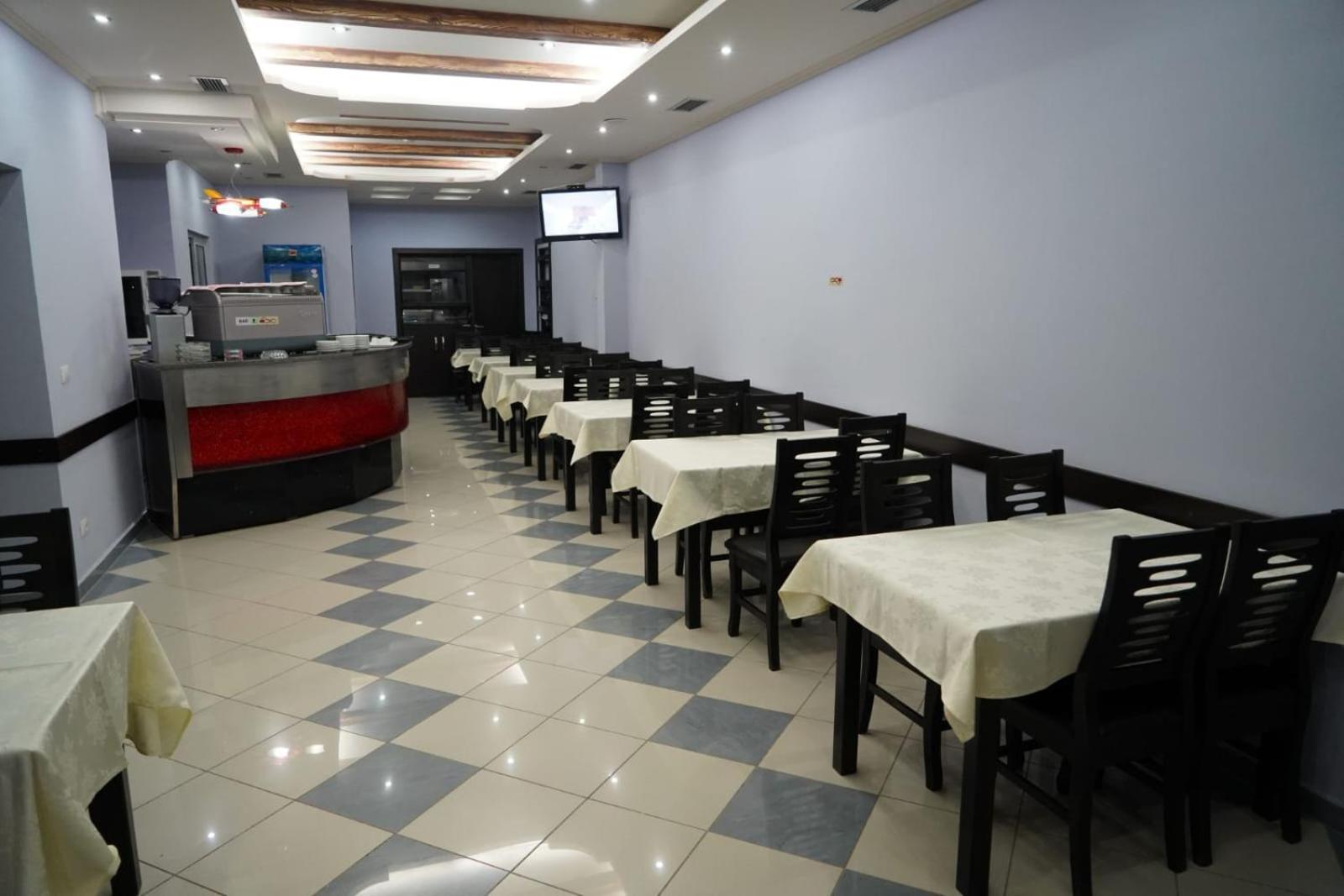 Hotel Restaurant Globi เวลิโปเยอ ภายนอก รูปภาพ