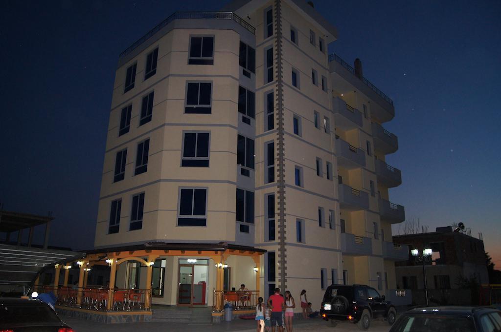 Hotel Restaurant Globi เวลิโปเยอ ภายนอก รูปภาพ